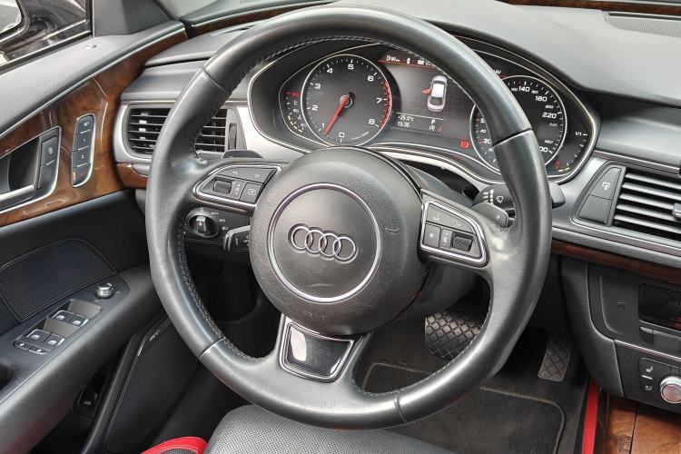 Used Audi A7 2014 50 TFSI quattro Comfort Model Interior 9