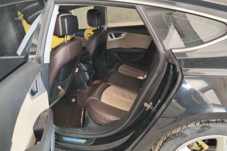 Used Audi A7 2014 35 FSI quattro Technology Edition Left Rear Seat