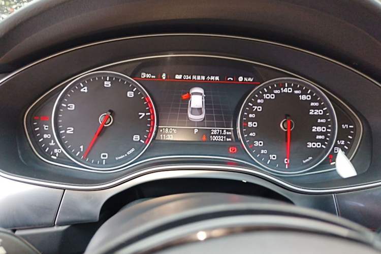 Used Audi A7 2014 50 TFSI quattro Comfort Model Odometer Close Up