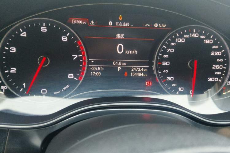Used Audi A7 2014 50 TFSI quattro Comfort Model Odometer Close Up