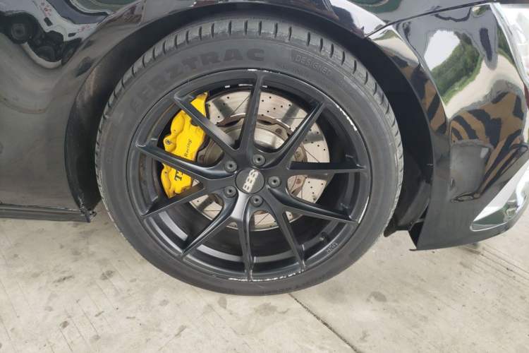 Used Audi A7 2014 35 FSI quattro Technology Edition Right Front Wheel Hub
