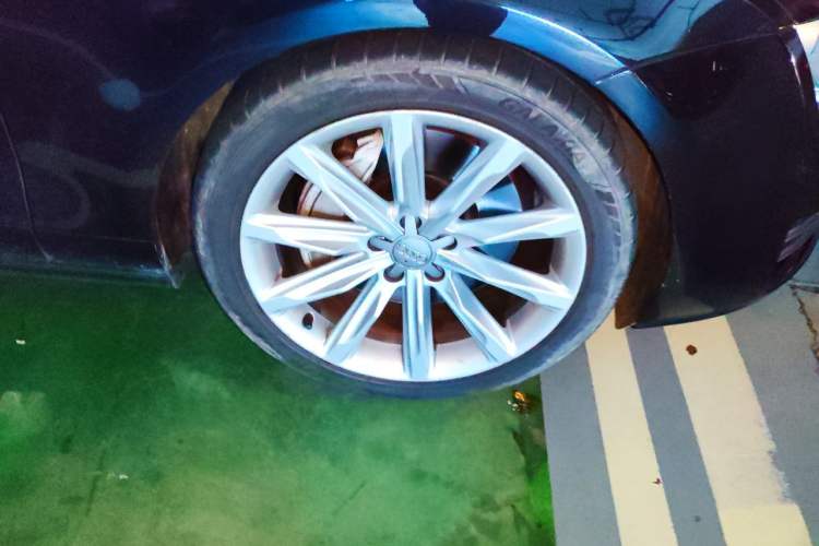 Used Audi A7 2014 50 TFSI quattro Comfort Model Right Front Wheel Hub