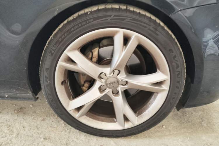 Used Audi A7 2014 35 FSI quattro Technology Edition Right Front Wheel Hub