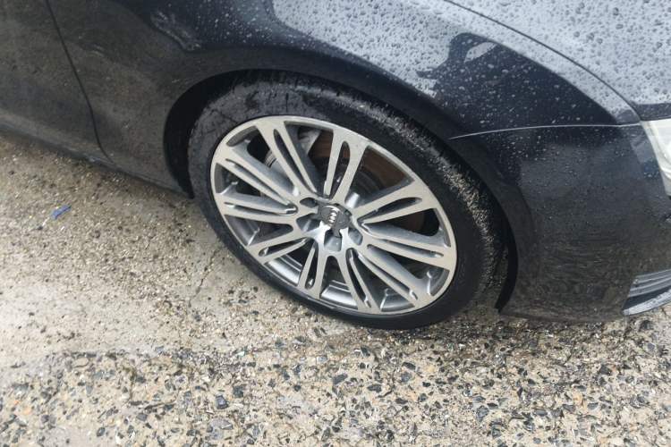 Used Audi A7 2014 50 TFSI quattro Comfort Model Right Front Wheel Hub