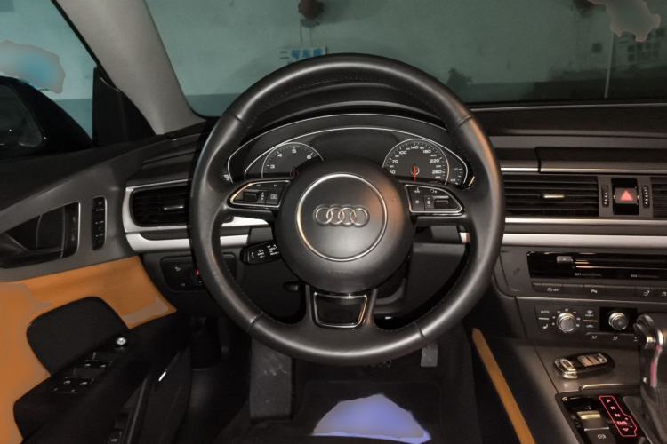 Used Audi A7 2014 35 FSI quattro Technology Edition Steering Wheel