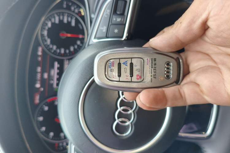 Used Audi A7 2014 50 TFSI quattro Comfort Model Vehicle Key
