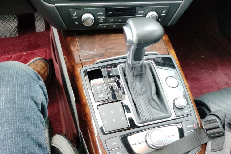 Used Audi A7 2014 50 TFSI quattro Comfort Model Gear Lever
