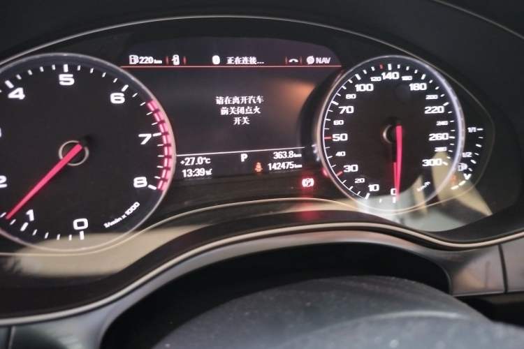 Used Audi A7 2014 50 TFSI quattro Comfort Model Odometer Close Up