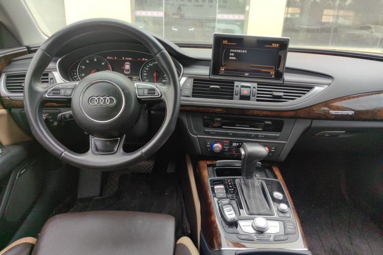 Used Audi A7 2014 50 TFSI quattro Comfort Model Center Console