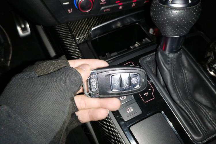 Used Audi A7 2014 50 TFSI quattro Comfort Model Vehicle Key