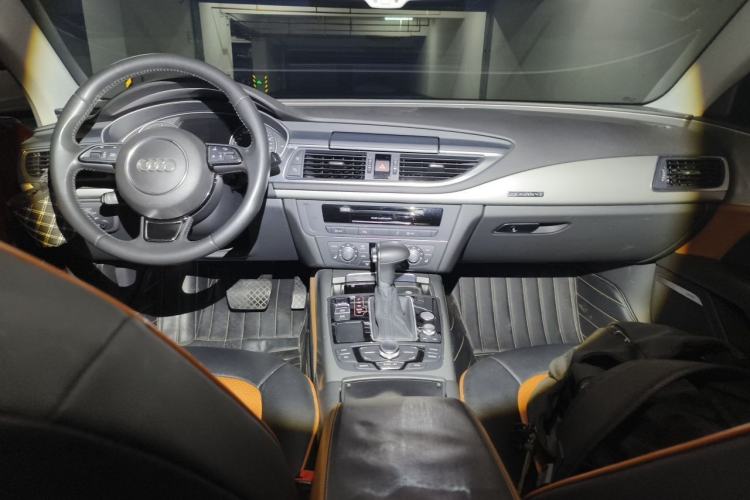Used Audi A7 2014 35 FSI quattro Technology Edition Center Console