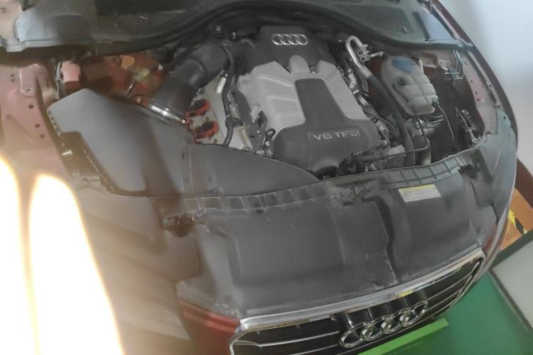 Used Audi A7 2014 50 TFSI quattro Comfort Model Engine Bay
