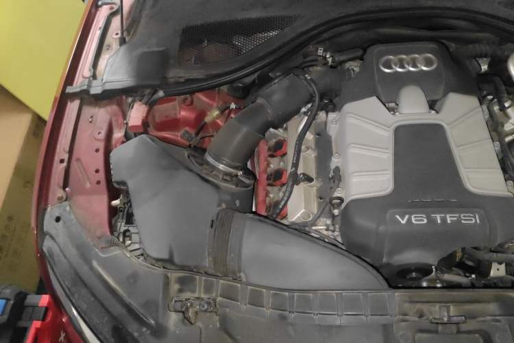 Used Audi A7 2014 50 TFSI quattro Comfort Model Engine Bay Right