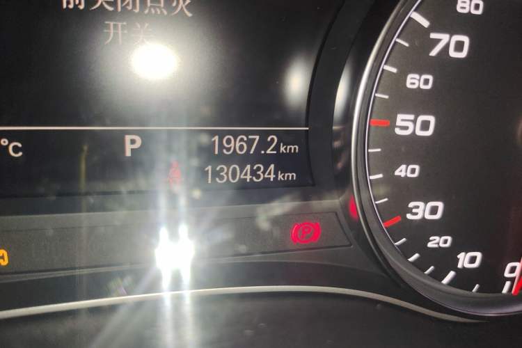 Used Audi A7 2014 35 FSI quattro Technology Edition Odometer Close Up