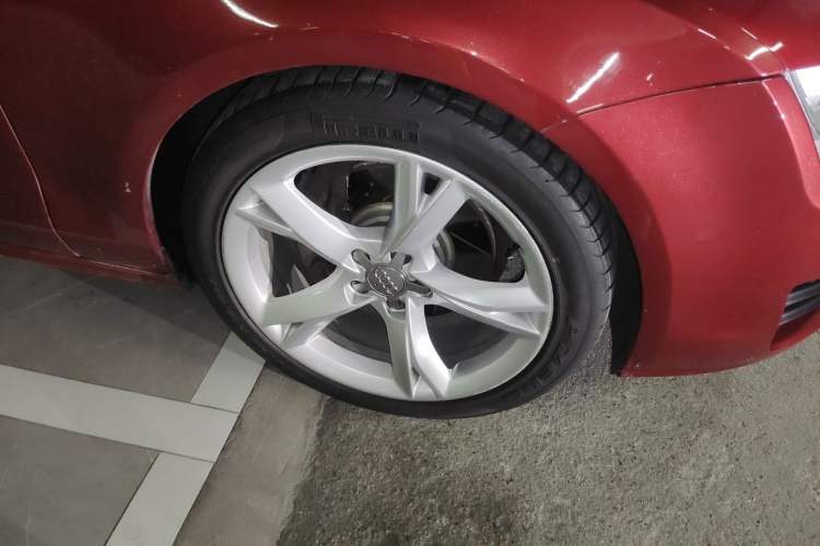 Used Audi A7 2014 35 FSI quattro Technology Edition Right Front Wheel Hub