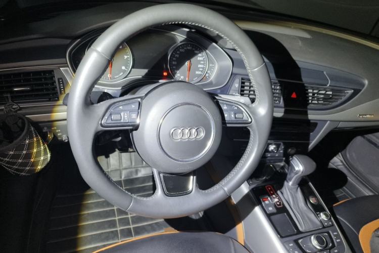 Used Audi A7 2014 35 FSI quattro Technology Edition Steering Wheel