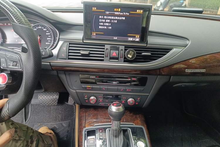 Used Audi A7 2014 50 TFSI quattro Comfort Model Audio And AC Panel