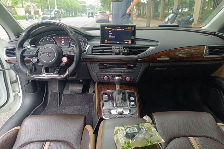 Used Audi A7 2014 50 TFSI quattro Comfort Model Center Console
