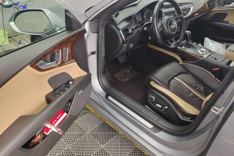 Used Audi A7 2014 50 TFSI quattro Comfort Model Driver Seat