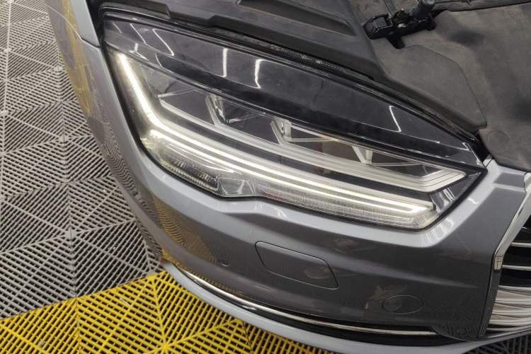 Used Audi A7 2014 50 TFSI quattro Comfort Model Right Front Headlight