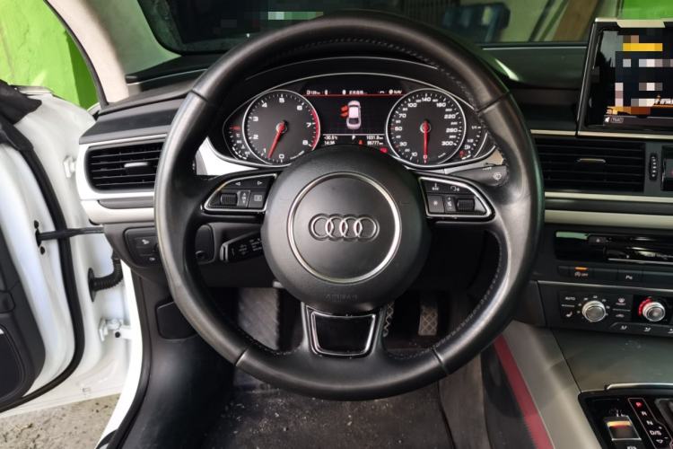 Used Audi A7 2014 35 FSI quattro Technology Edition Steering Wheel