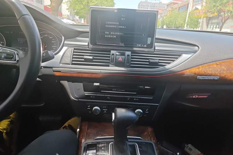 Used Audi A7 2014 50 TFSI quattro Comfort Model Audio And AC Panel