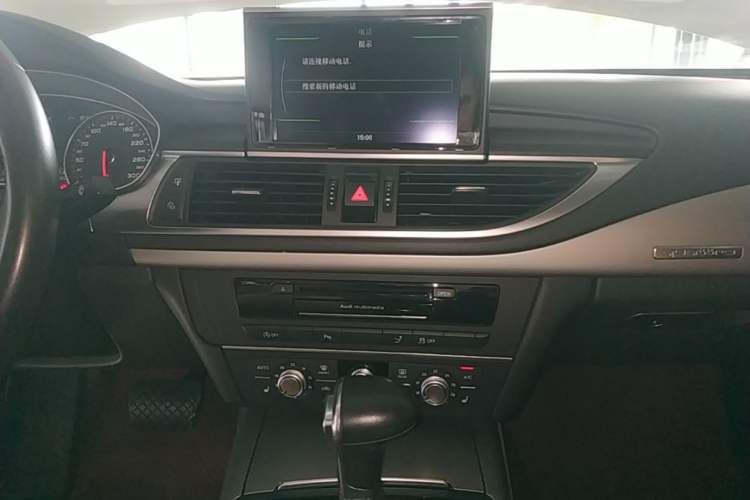 Used Audi A7 2014 35 FSI quattro Technology Edition Audio And AC Panel