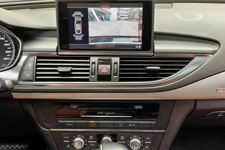 Used Audi A7 2014 35 FSI quattro Technology Edition Audio And AC Panel