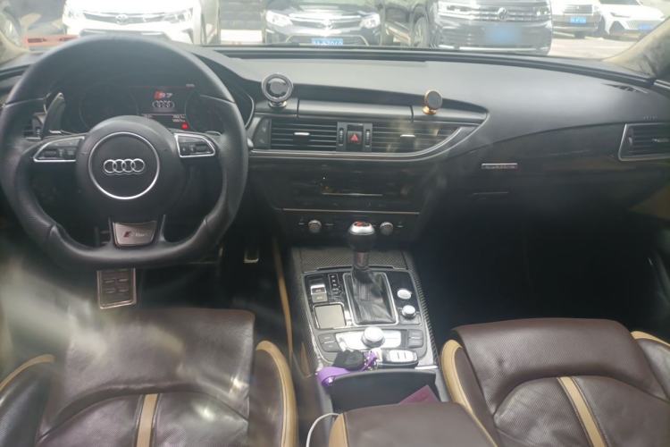 Used Audi A7 2014 50 TFSI quattro Comfort Model Center Console