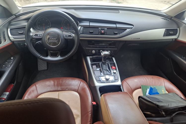 Used Audi A7 2014 35 FSI quattro Technology Edition Center Console