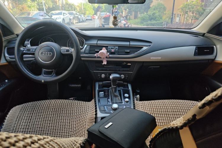Used Audi A7 2014 35 FSI quattro Technology Edition Center Console