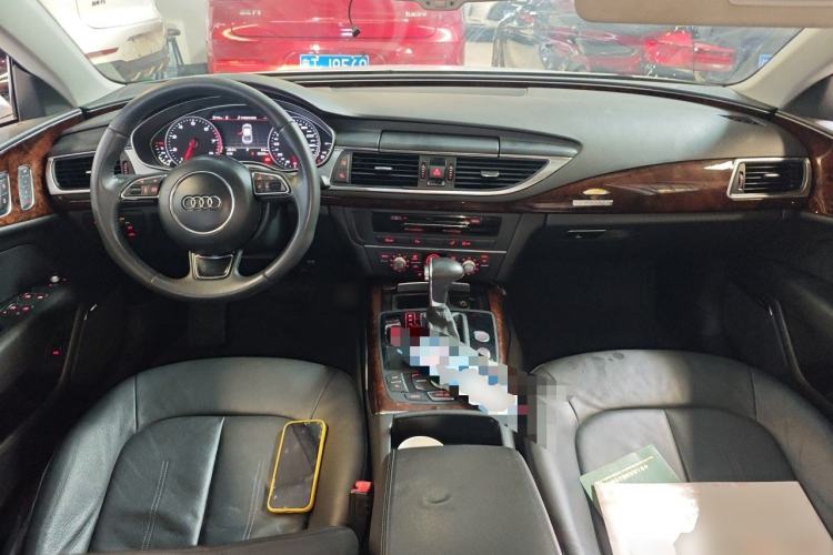 Used Audi A7 2014 50 TFSI quattro Comfort Model Center Console