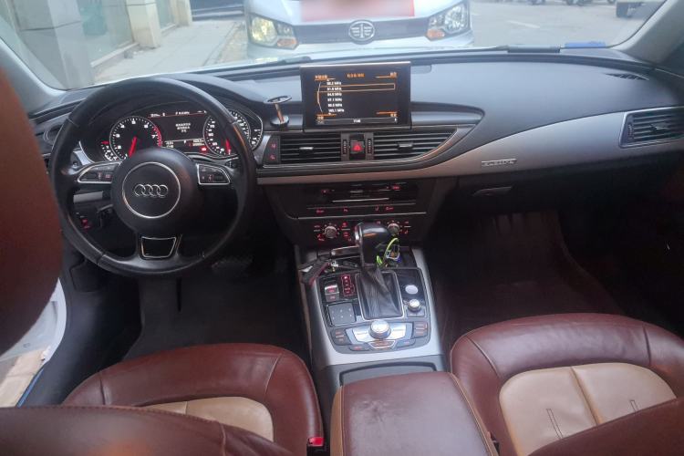 Used Audi A7 2014 35 FSI quattro Technology Edition Center Console