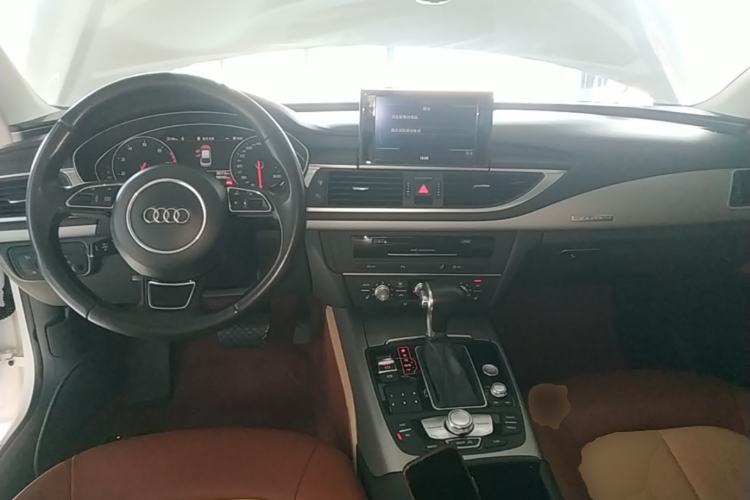 Used Audi A7 2014 35 FSI quattro Technology Edition Center Console