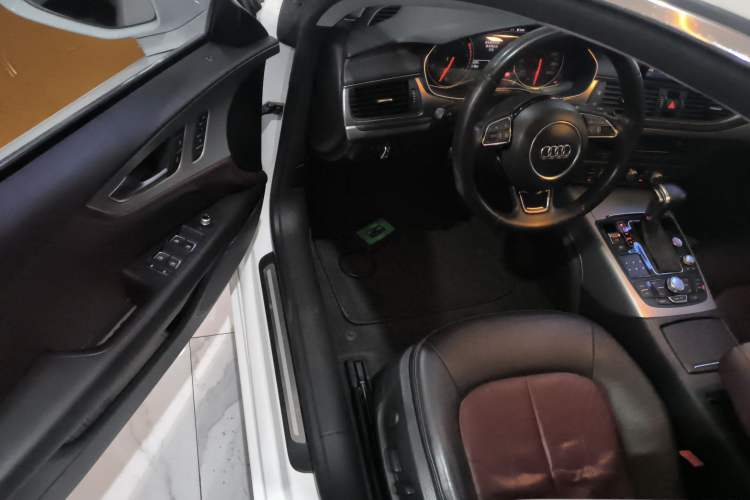 Used Audi A7 2014 35 FSI quattro Technology Edition Driver Seat