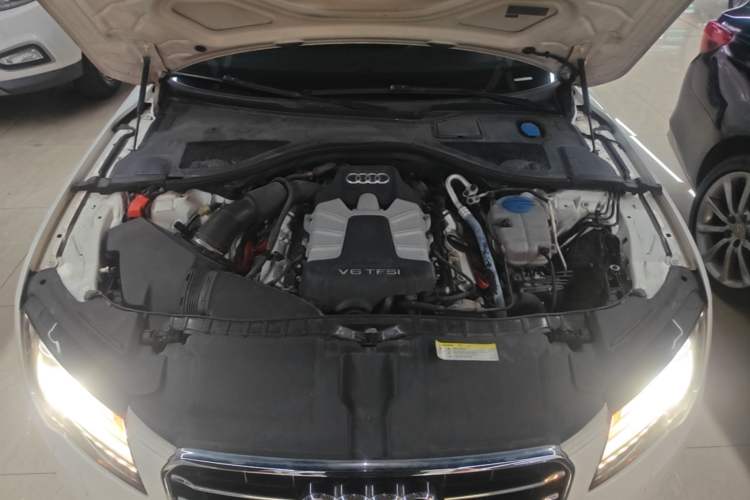 Used Audi A7 2014 50 TFSI quattro Comfort Model Engine Bay