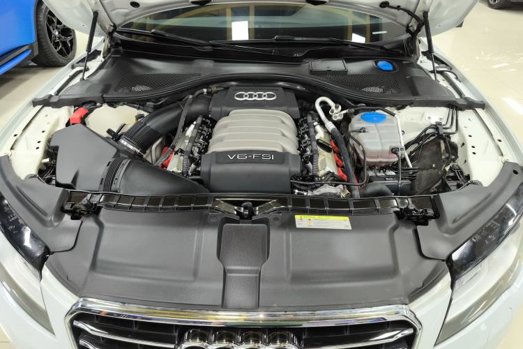 Used Audi A7 2014 35 FSI quattro Technology Edition Engine Bay