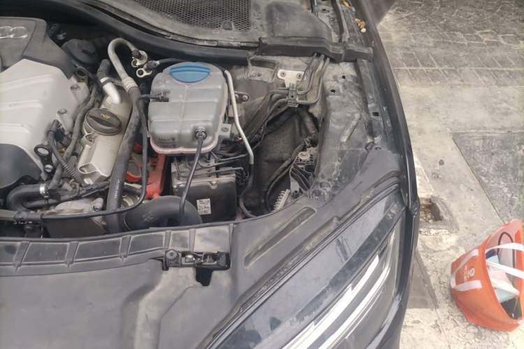 Used Audi A7 2014 50 TFSI quattro Comfort Model Engine Bay Left