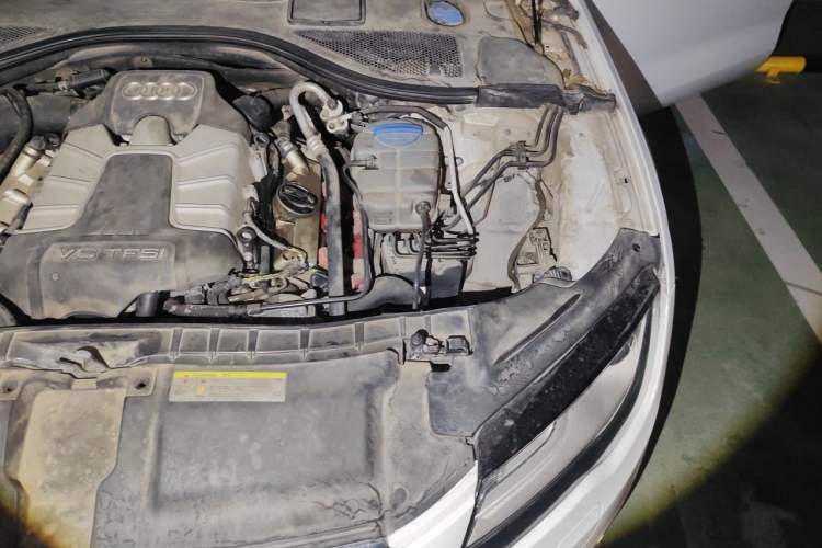 Used Audi A7 2014 50 TFSI quattro Comfort Model Engine Bay Left