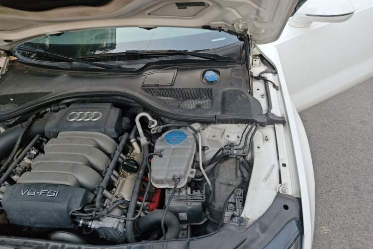 Used Audi A7 2014 35 FSI quattro Technology Edition Engine Bay Left
