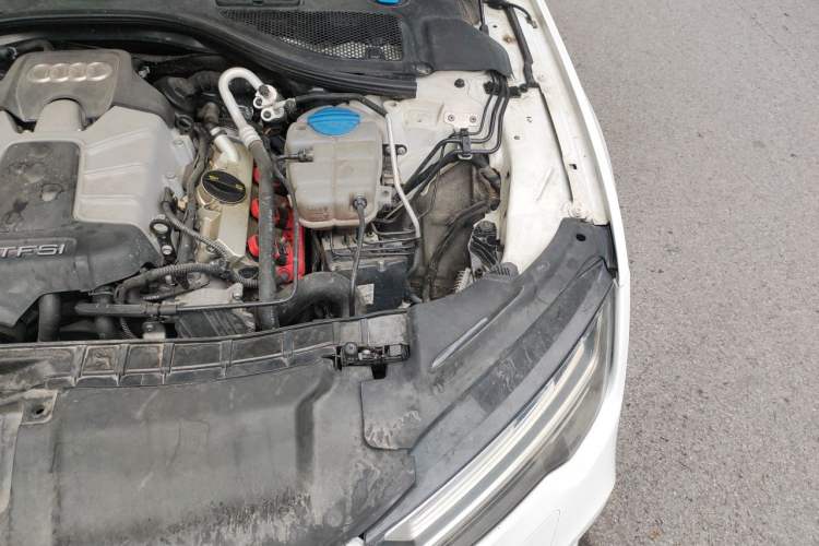 Used Audi A7 2014 50 TFSI quattro Comfort Model Engine Bay Left