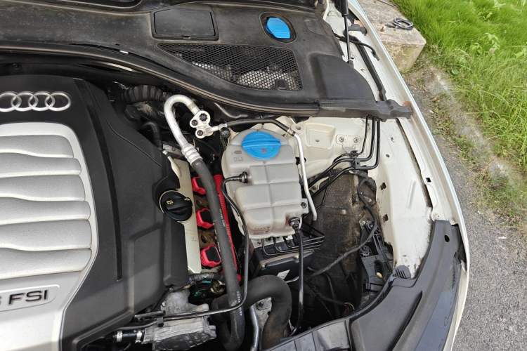 Used Audi A7 2014 30 FSI Trendy Version Engine Bay Left
