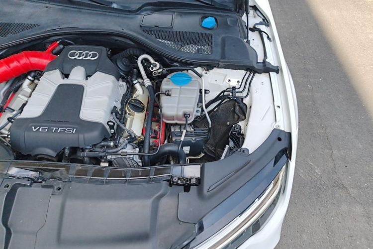 Used Audi A7 2014 50 TFSI quattro Comfort Model Engine Bay Left