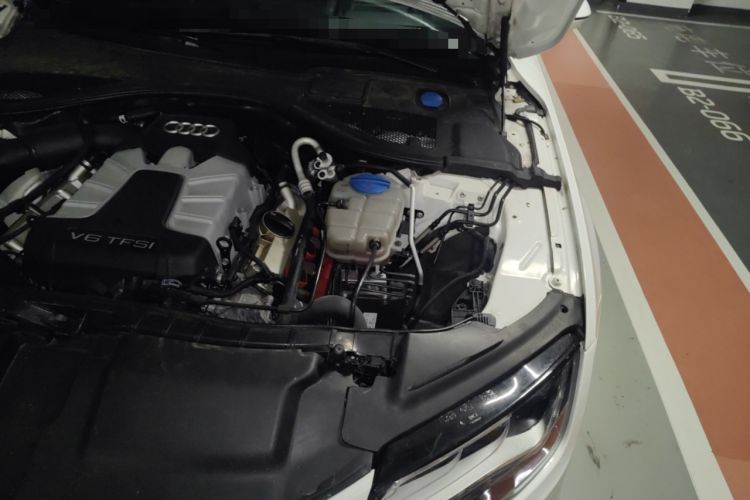 Used Audi A7 2014 50 TFSI quattro Luxury Model Engine Bay Left