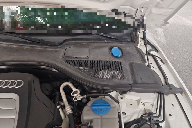 Used Audi A7 2014 30 FSI Trendy Version Engine Bay Left