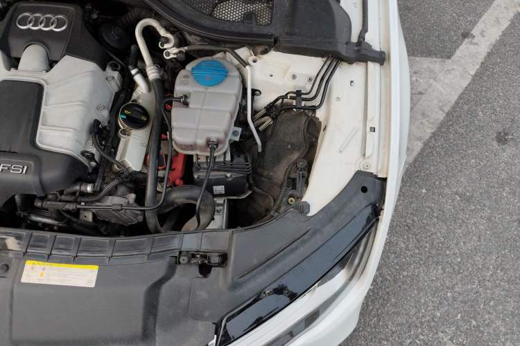 Used Audi A7 2014 50 TFSI quattro Luxury Model Engine Bay Left