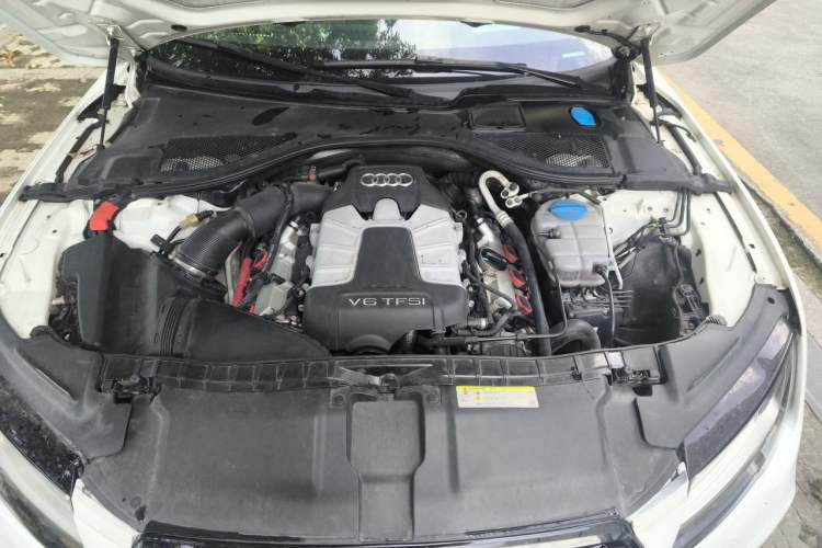 Used Audi A7 2014 50 TFSI quattro Luxury Model Engine Bay