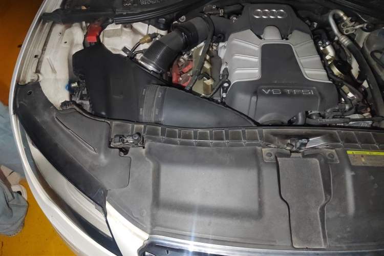 Used Audi A7 2014 50 TFSI quattro Comfort Model Engine Bay Right