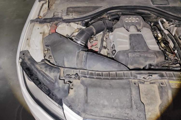 Used Audi A7 2014 50 TFSI quattro Comfort Model Engine Bay Right