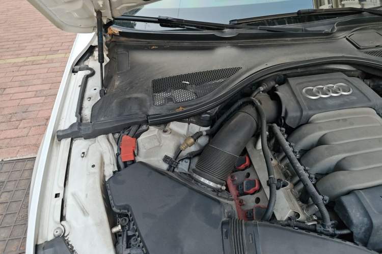 Used Audi A7 2014 35 FSI quattro Technology Edition Engine Bay Right